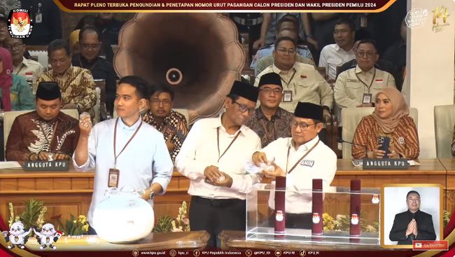 pengundian-dan-penetapan-nomor-urut-pasangan-calon-presiden-dan-wakil-presiden-dalam-pemilu-2024-5_169.png